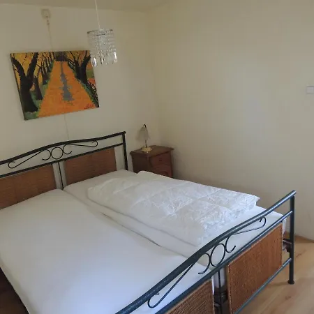 Hauswirth With Private Parking Appartement Zandvoort