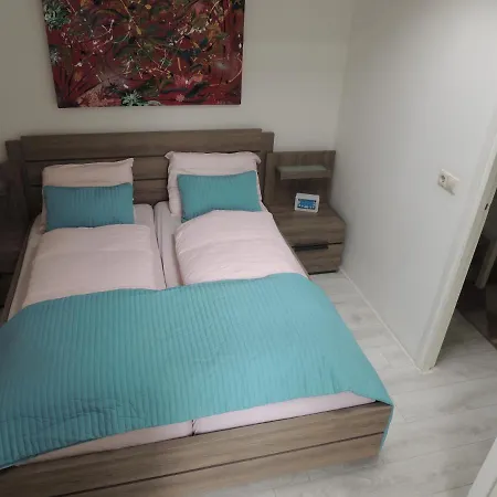 Hauswirth With Private Parking Appartement *