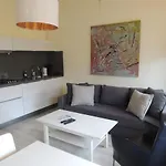 Hauswirth With Private Parking アパート