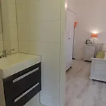 Hauswirth With Private Parking